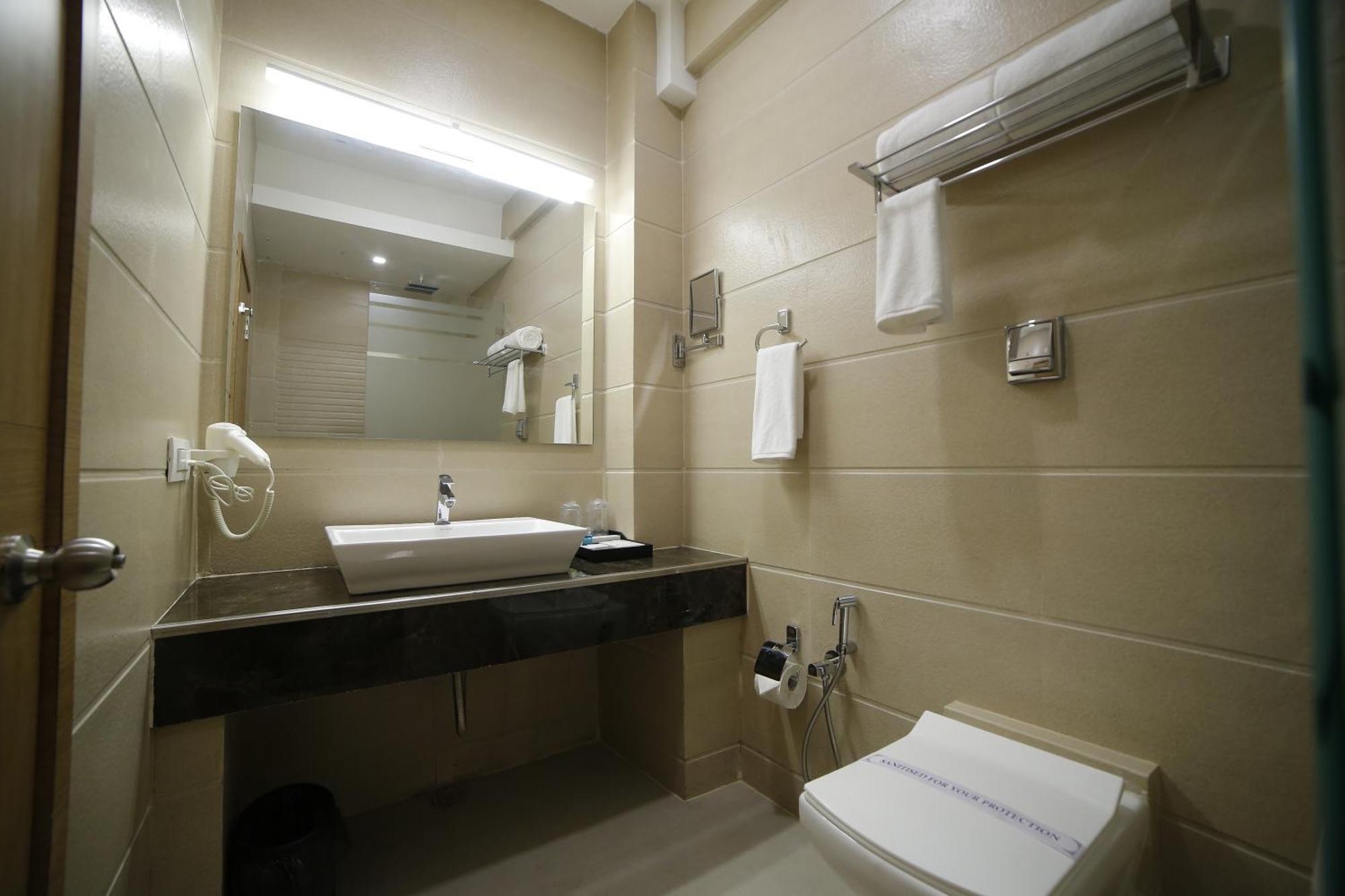 Hotel Annapurna De Royal Guntur Ngoại thất bức ảnh